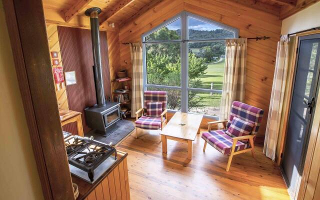 Wisteria Cottage and Cabins