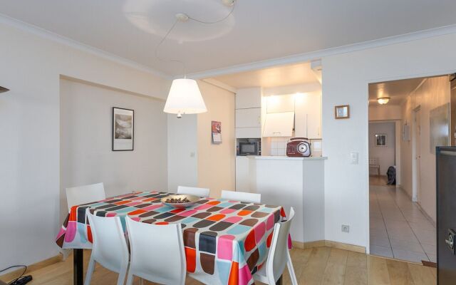 Retreat With Pool Access