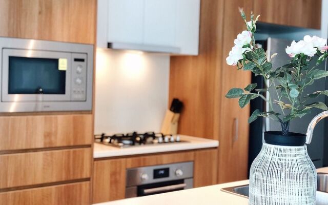 Skytower Apartment