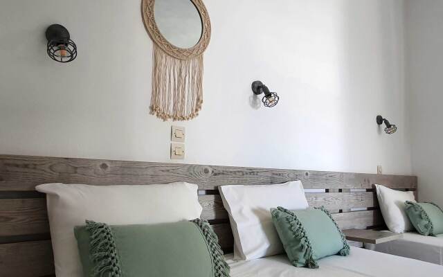 Petros Studios & Suites