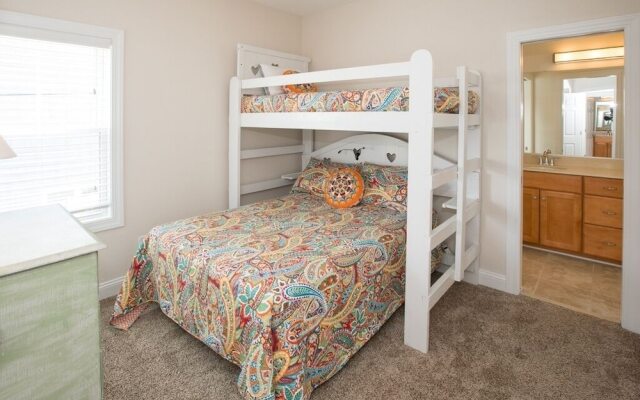 Serenity Now 4 Bedroom Condo by Redawning