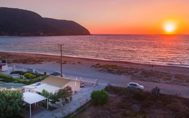 Rontos House, seaside