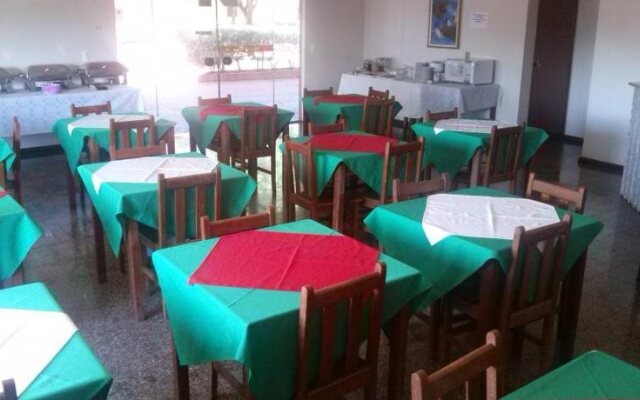 Hotel Marathi Park