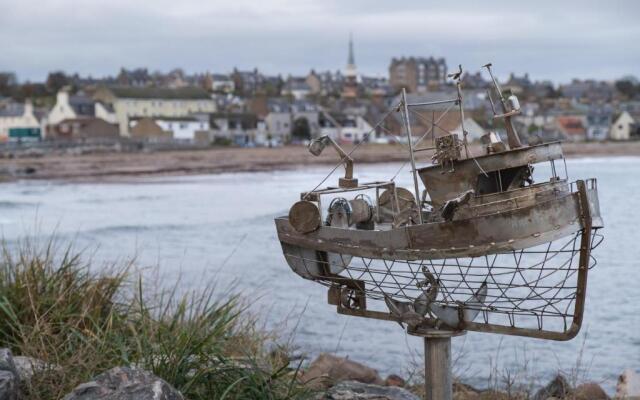 Stepping Stone Apartment