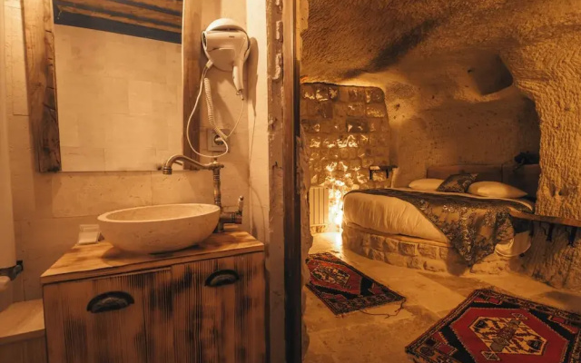 Lubberona Cave Cappadocia