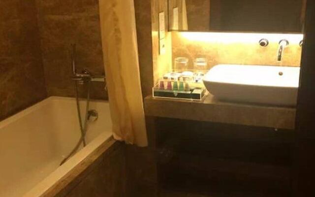 Dong Jiao Min Xiang Hotel