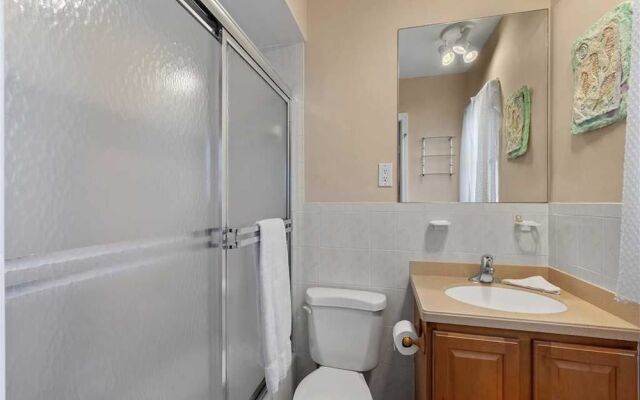 Jamaica Royale 101 - Two Bedroom Condo