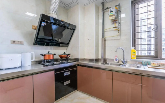 Zhengzhou Zhongyuan·Shenglong square