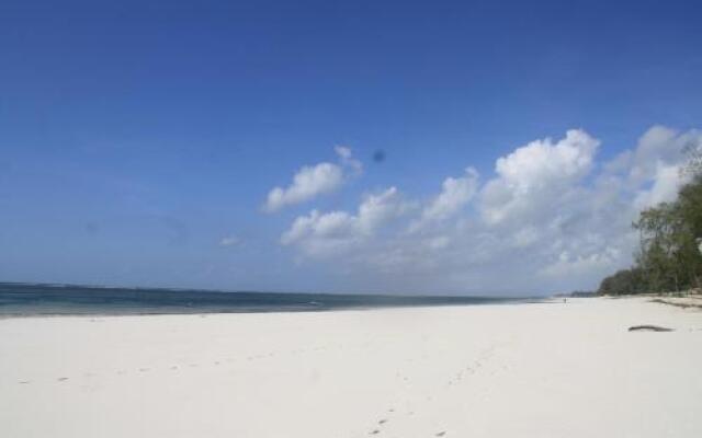 Diani Marine Divers Village