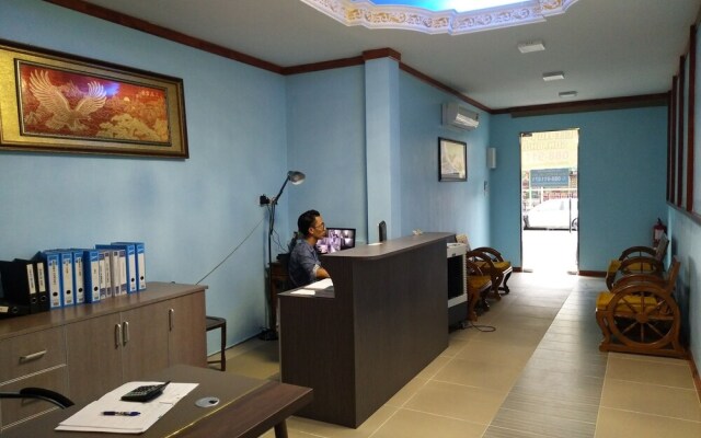 Uncle Ho Motel