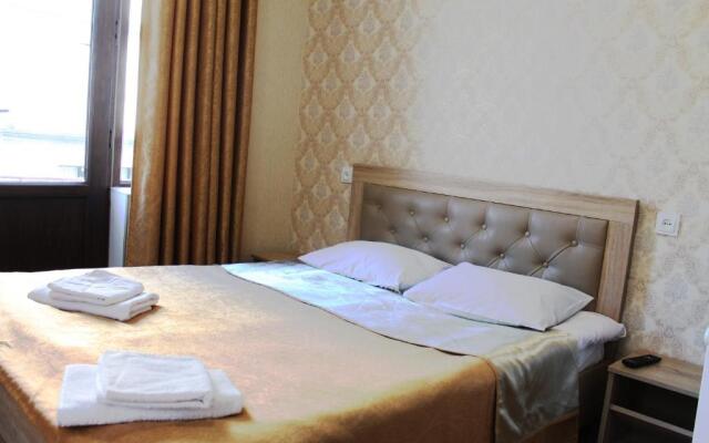 Hotel White Bridge