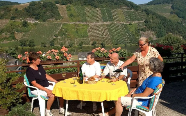 "moselblick" Modern Retreat