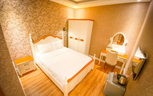 Spring Hotel