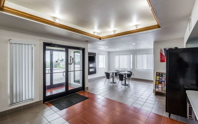 Quality Inn & Suites Port Lavaca near Lighthouse Beach