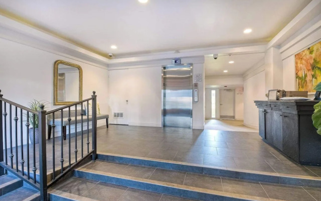 Southern Exposure w/ Private Balcony