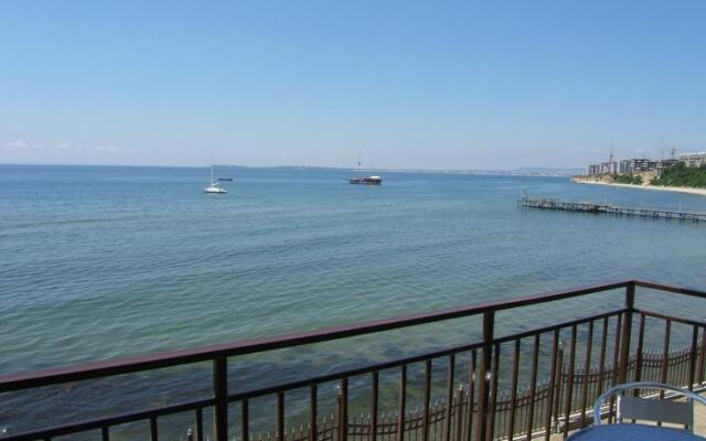 Messambria Fort Beach