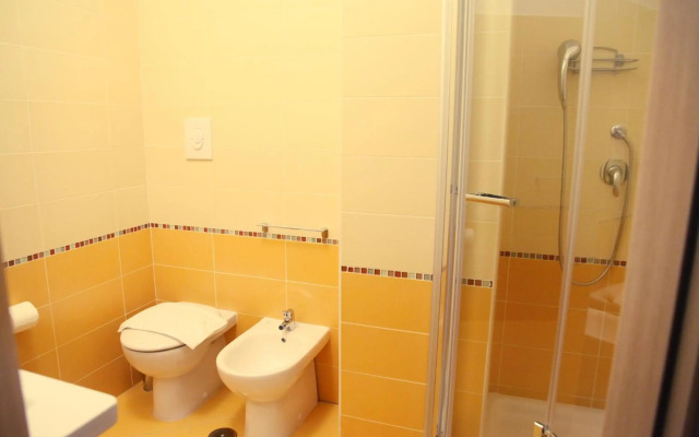 Hotel Sogni D'Oro Airport