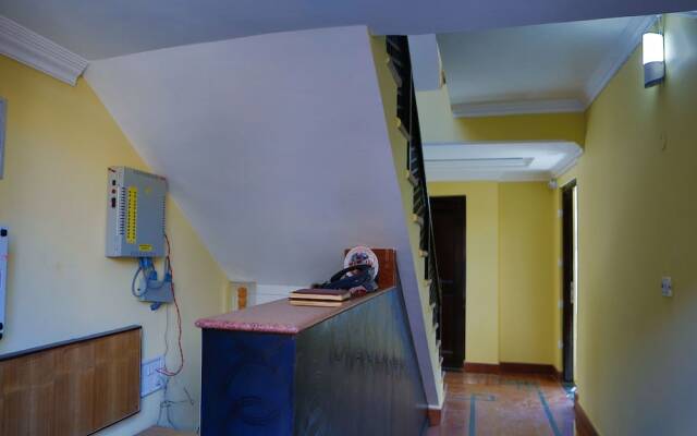 OYO 11490 Hotel Royal Hill