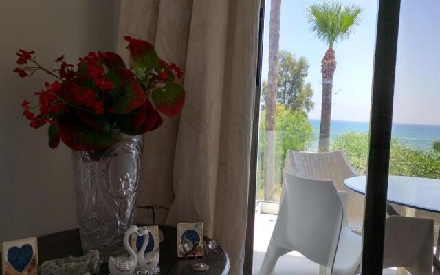 Sandy Beach Apartment 13