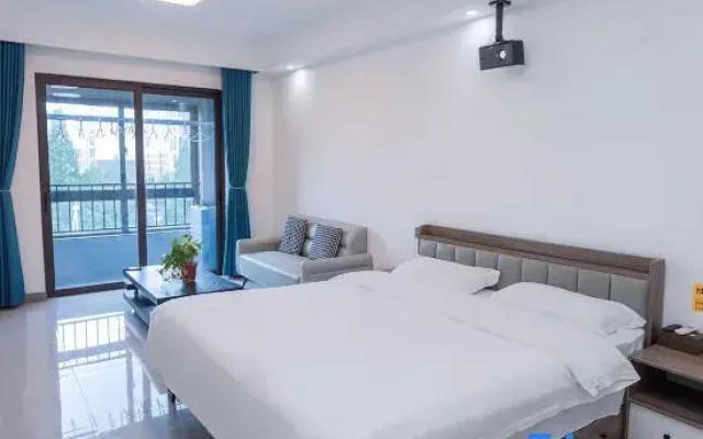 Zhoukou Chunian · Light Luxury Homestay (Country Garden City of Light)