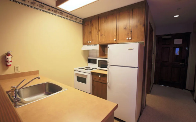 Apex Inn Standard Rm 223 1 Bedroom Condo by Redawning