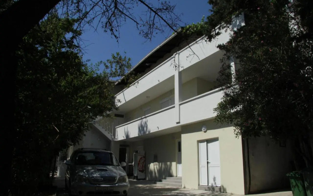 Novalja Inn 2