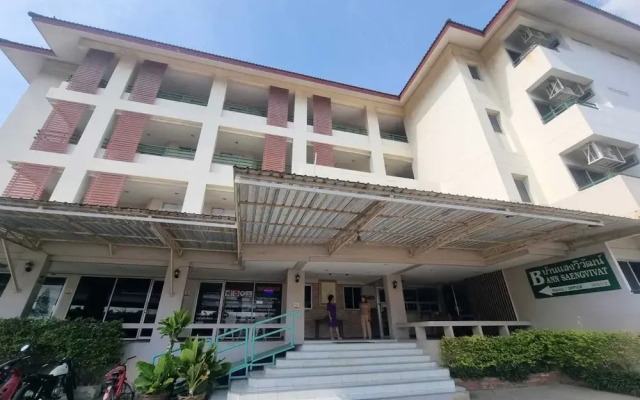 OYO 75460 BaanSang Place Suvarnabhumi