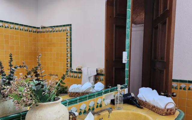 Tres Fuentes Dickinson Hotel Boutique