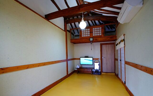 Jeonju Beautiful Garden Hanok Guesthouse