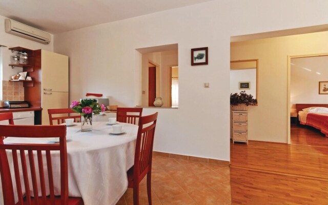 Amazing Home in Sukosan With 2 Bedrooms and Wifi