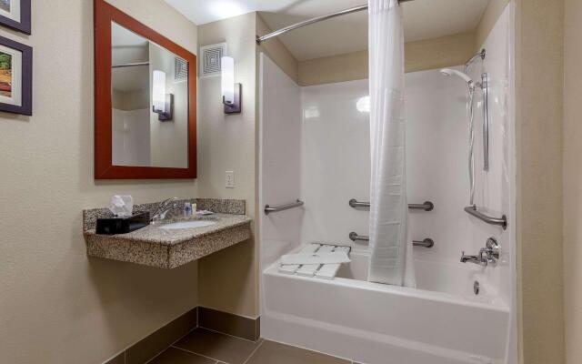 Comfort Suites Oshkosh