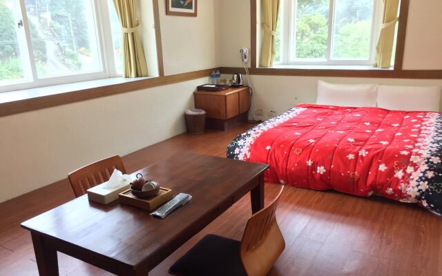 Riverside Homestay B&B