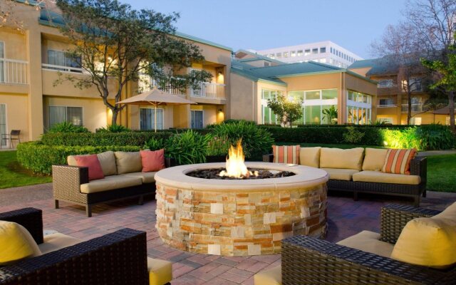 Courtyard by Marriott San Mateo Foster City