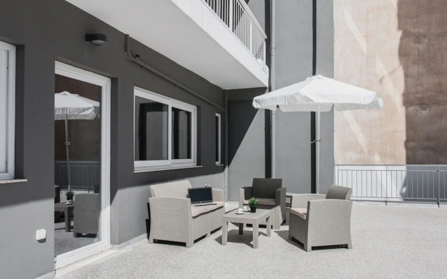 WYZ Attiki Aparthotel