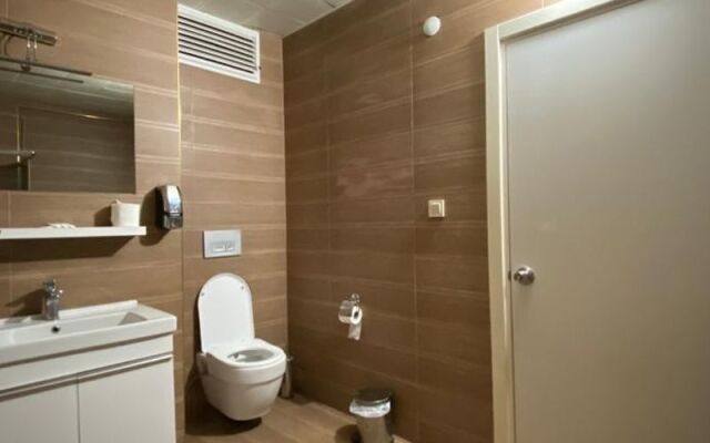 Grand 53 Hotel