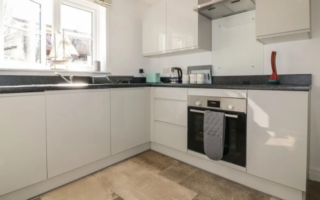 4 Trerammet Crescent