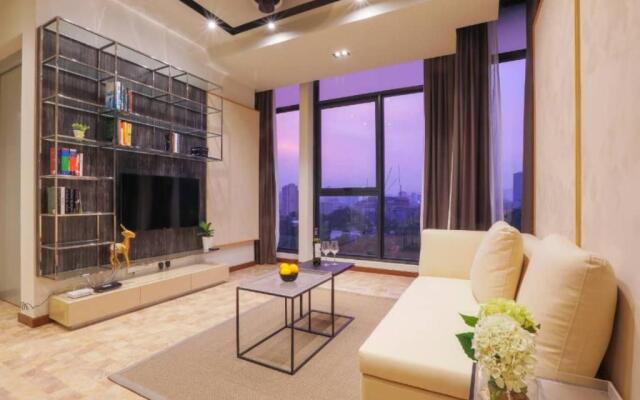 Expressionz Suites by V&C