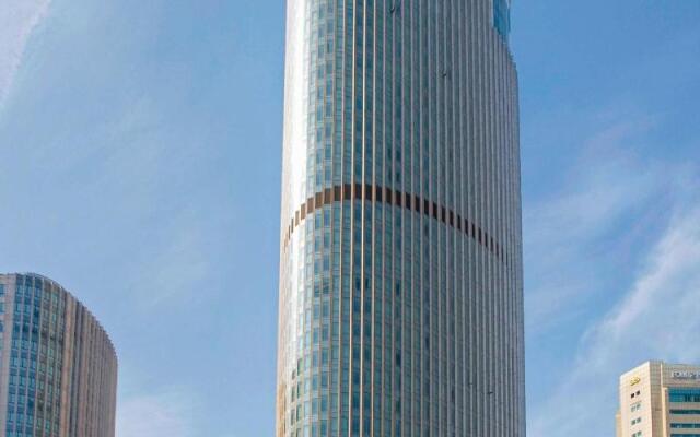 Sheraton Grand Shanghai Pudong Hotel & Residences
