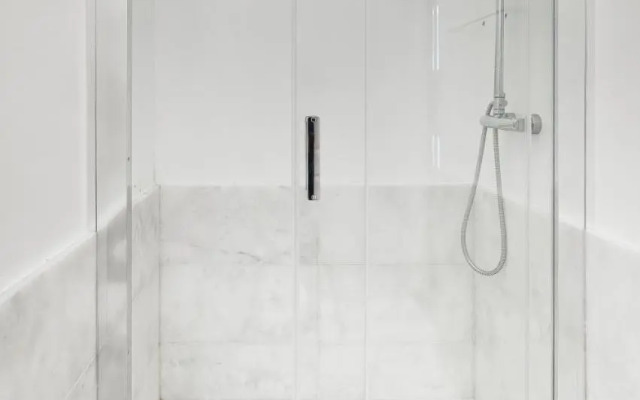 Room With Private Bathroom -Alcantara