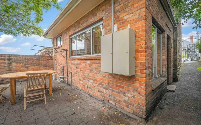 Stylish 3 Bedroom Townhouse - Hobart CBD