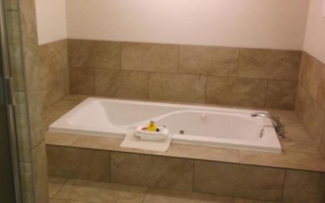 Super 8 Salina/Scenic Hills Area