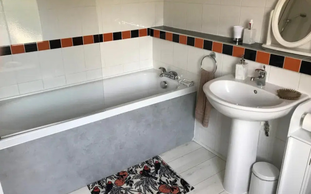 Lovely Terraced 2-bed House Near Hinksey Park
