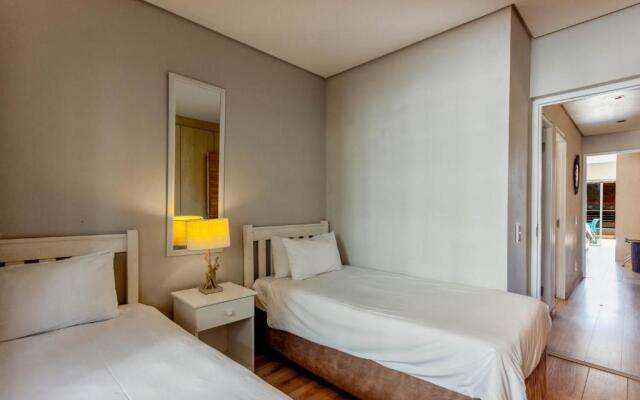 Three Bedroom Apartment - De Waterkant
