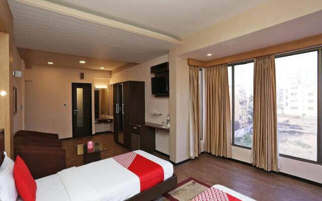 OYO 2337 Gold Coast Beach Resort