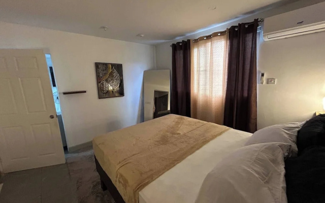 Modern Luxury Condo With Pool Access in Kingston, Jamaica