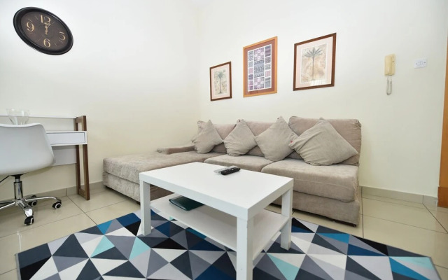 One Bedroom Apt. in JLT near Metro Station -AWD
