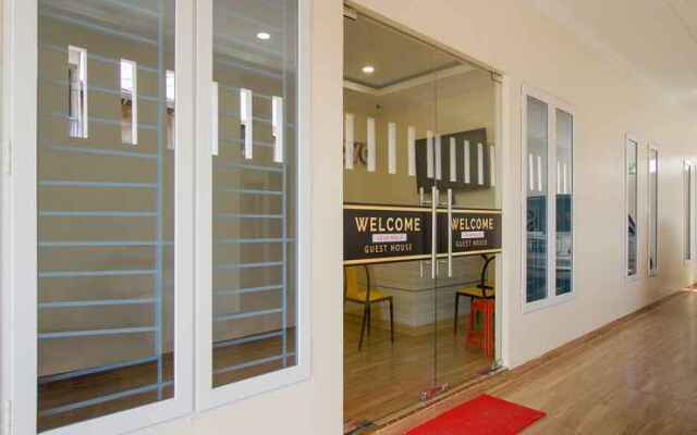 Super OYO 3316 Adam Malik Guesthouse Near Stasiun Medan