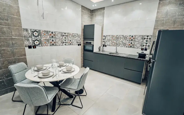 Foothills Luxury Residence