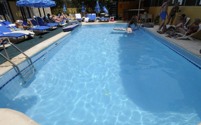 Gallion Hotel