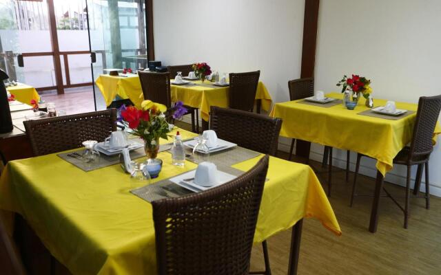 Pousada Donzela De Rocas